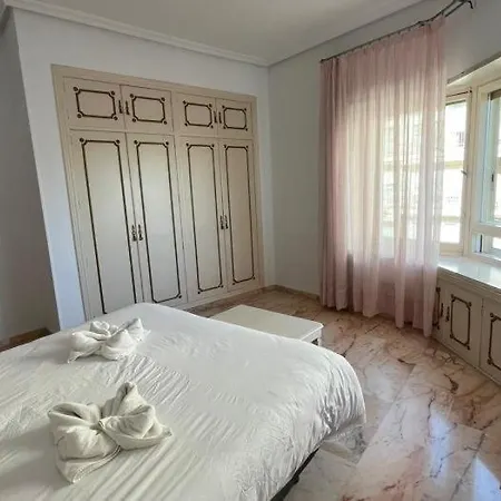 Lägenhet Amplitud, Comodidad Y Luz En El Centro De