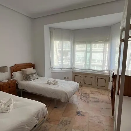 Amplitud, Comodidad Y Luz En El Centro De Sevilla